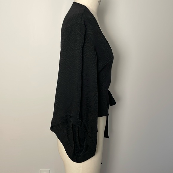 BALENCIAGA PARIS Black Silk Kimono Sleeve Top. 36. - Picture 15 of 16